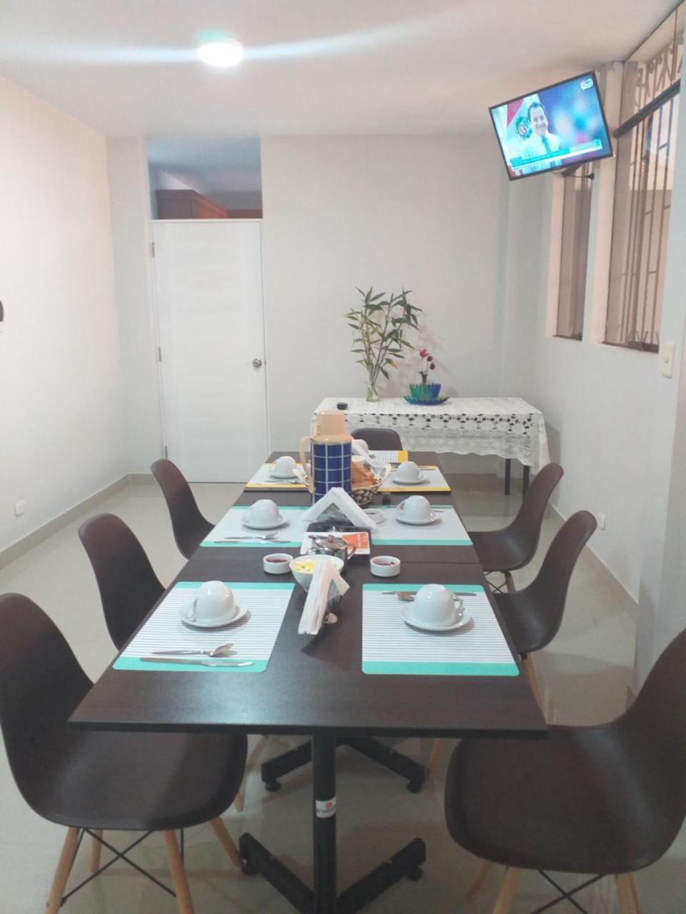 Hostal Vasco Tacna Ngoại thất bức ảnh